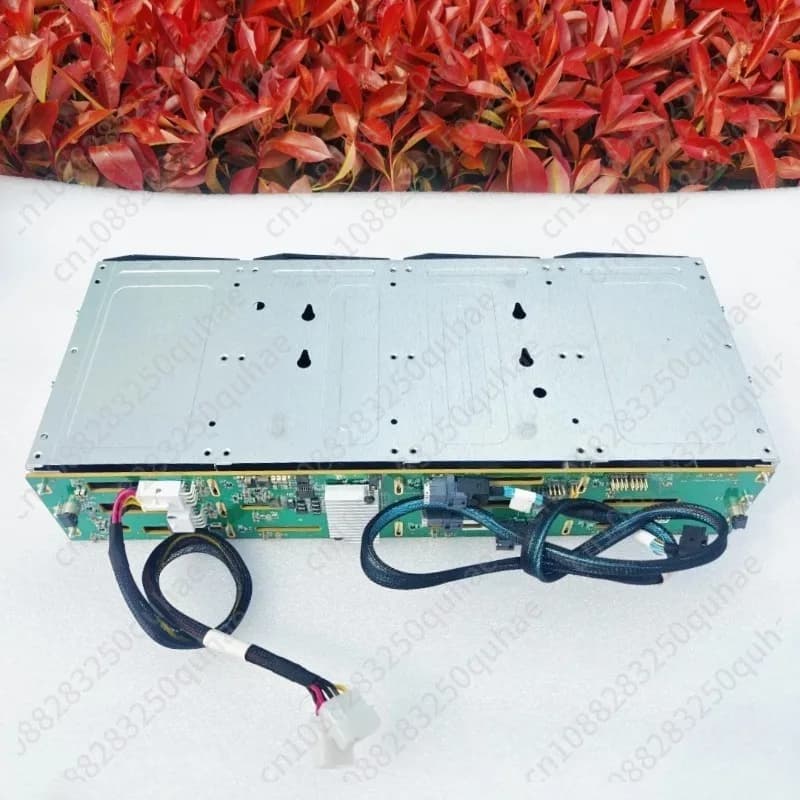 12-Bay 3.5" Hot-swap HDD Cage, 12Gbps Backplane for Server & NAS Storage Expansion, SAS/SATA Compatible