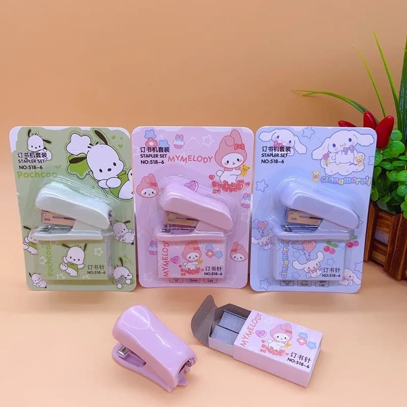 Nuovo cartone animato Sanrio My Melody Mini cucitrice Set Anime rilegatrice di carta portatile Cancelleria Scuola Forniture per ufficio Regali per ragazze