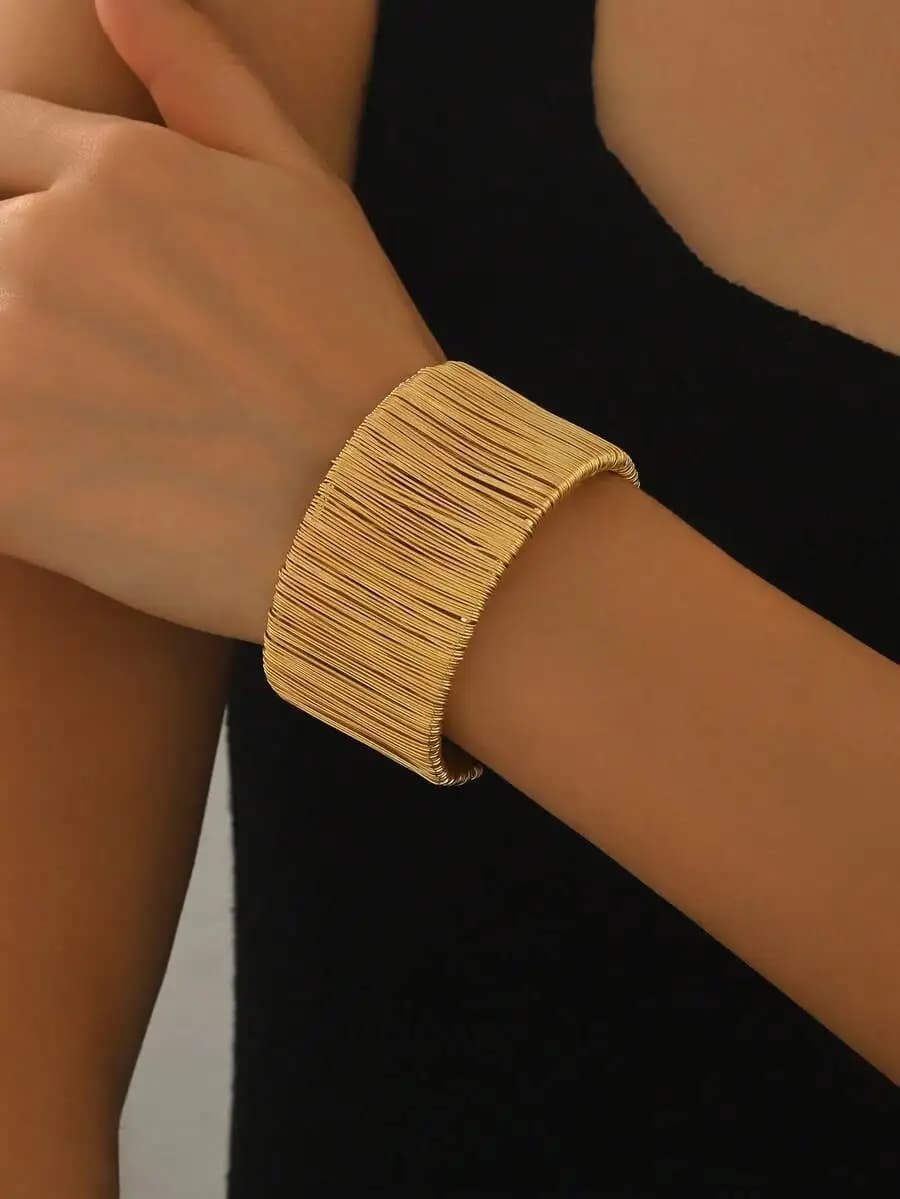 Bracciale a Polsino Aperto Multistrato in Metallo alla Moda per Donne