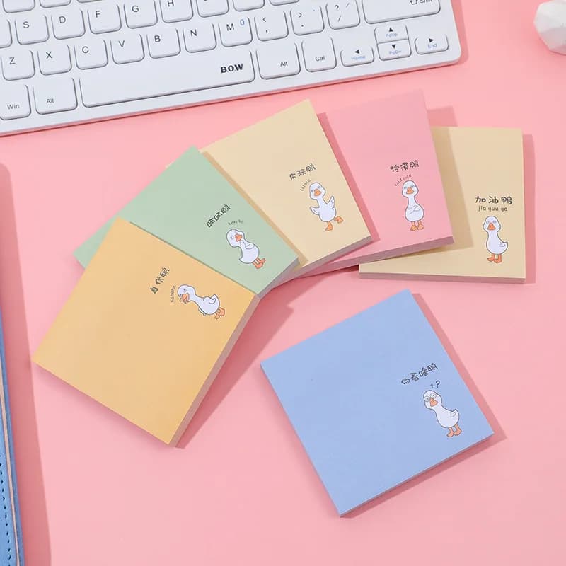 80 fogli Cartoon Cute Sticky Notes Pads Posits Adesivi di cancelleria Pubblicato Memo Notepad Adesivo per messaggio a colori per ufficio scolastico