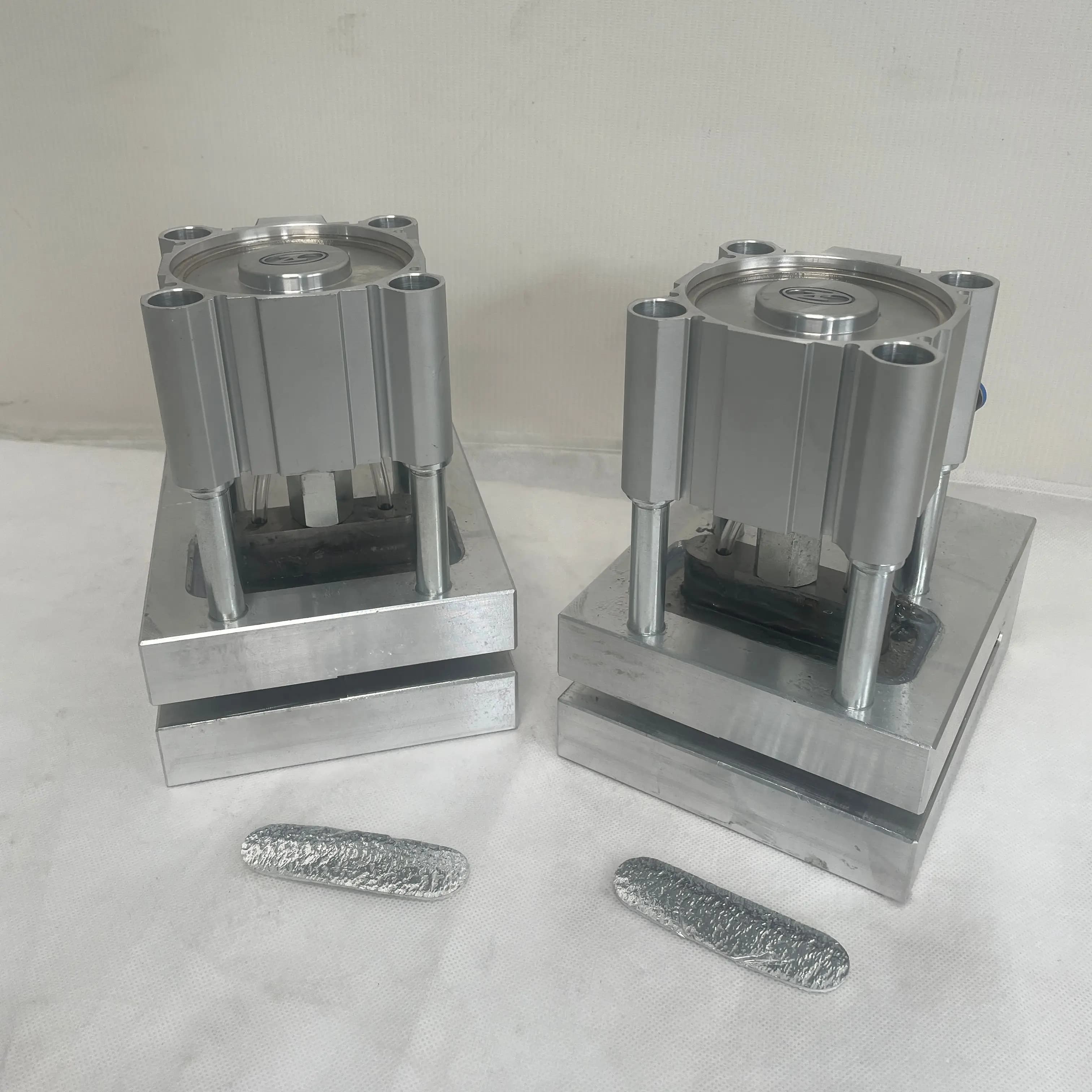 Pneumatic door punching machine for holes on nonwoven fabric, plastic handle holes for bags and holes for Godybag bags
