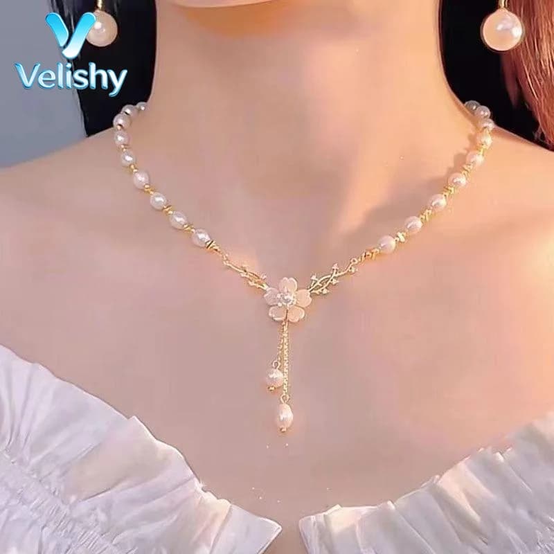 Elegant Gold Color Pearl Flowers Tassel Pendant Necklace for Women Exquisite Ladies Clavicle Chain Party Jewelry Birthday Gift