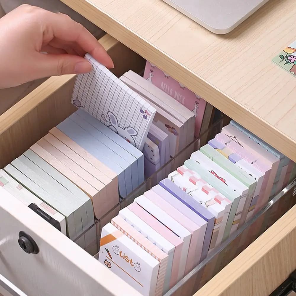 Scatola portaoggetti con scomparto portatile Scatola di finitura per cancelleria multifunzionale trasparente Scatola di smistamento di note adesive in plastica antipolvere