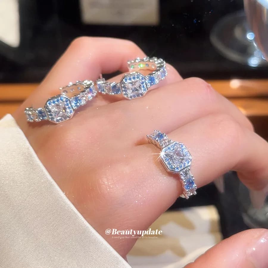 Set di Orecchini a Perno con Anello Aperto a Forma di C, Semplici ed Eleganti con Zirconi, Gioielli di Lusso in Stile Corte