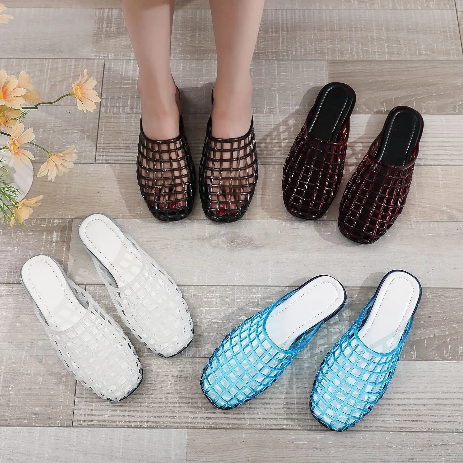 2026 Sandali in gelatina delle nuove donne Fondo piatto Slip-On Punta tonda Pantofole estive Traspirante Punta chiusa Calzature comode