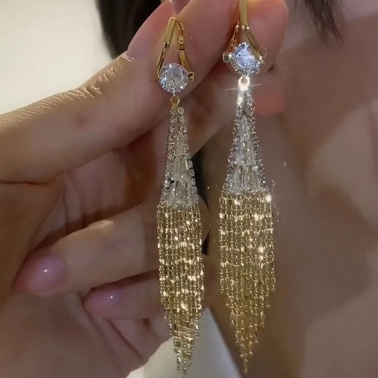 Exaggeration Atmosphere Luxury with a touch of elegance Personality Set with diamonds Stainless steel Long fringed earrings