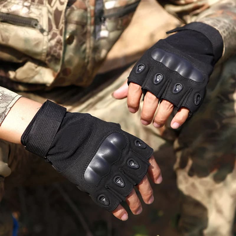 Man-Free Tactical Gloves, Protective Gloves with Reinforced Noches for Airsoft, Hunting, Hiking, Cycling and Training