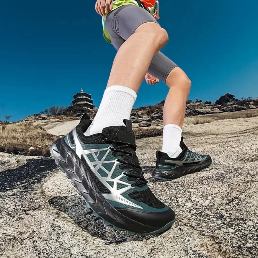 Scarpe Sportive Casual da Uomo alla Moda con Suola Spessa, Antiscivolo, Resistenti, con Design Innovativo e Rialzo Interno