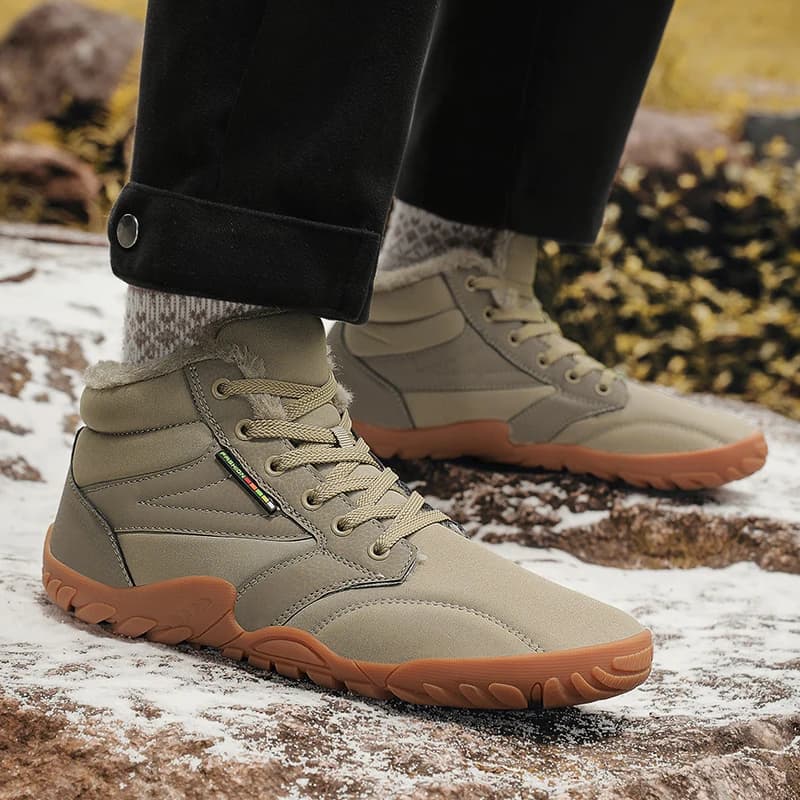 Stivali invernali da uomo caldi in cotone Stivaletti da neve con punta larga Comode scarpe da trekking da uomo antiscivolo per esterni Scarpe da ginnastica casual a piedi nudi
