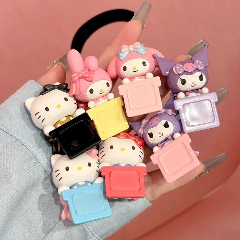 Disponibile Kuromi My Melody Bow Sweetheart Papa Series Blind Box Desktop Cellulare Ornamenti decorativi Collezione di figure anime