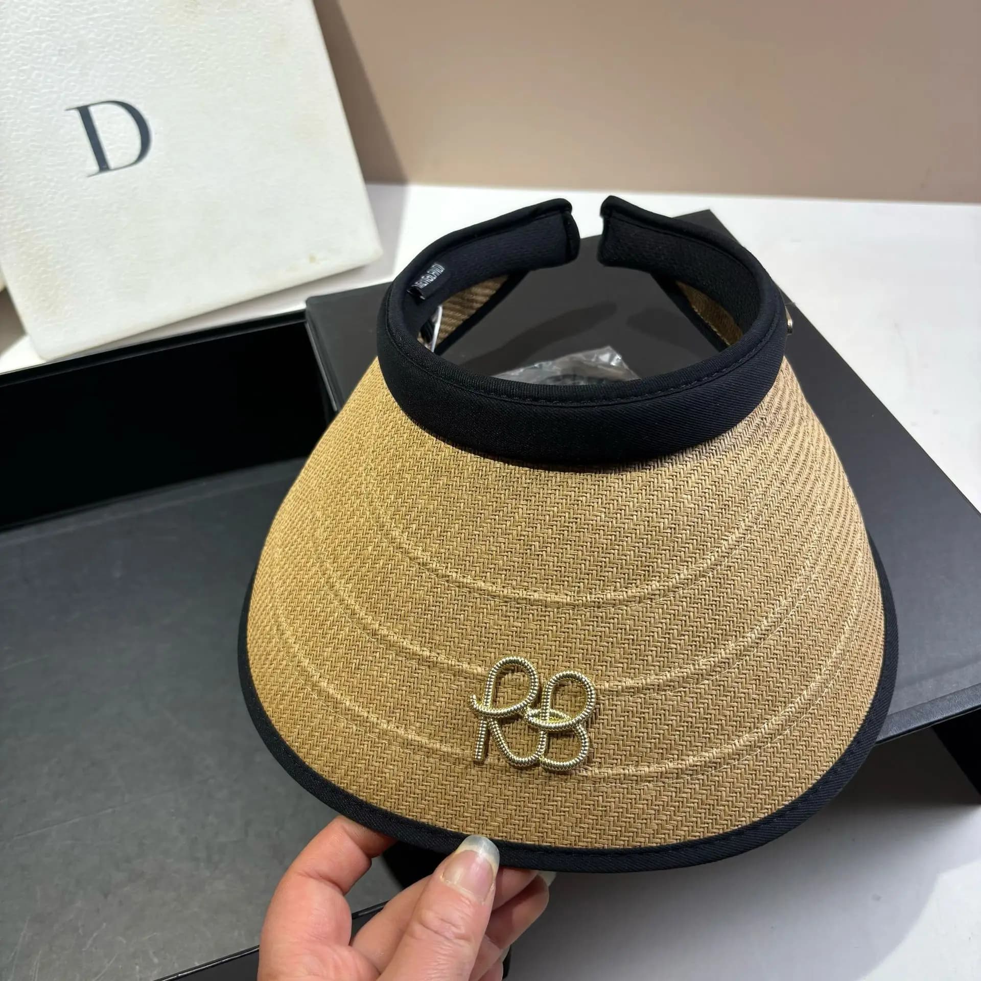 Straw Woven Wide Brim Visor Hat UV Protection Summer Outdoor Beach Sun Hat Fashion Hollow Top Cap