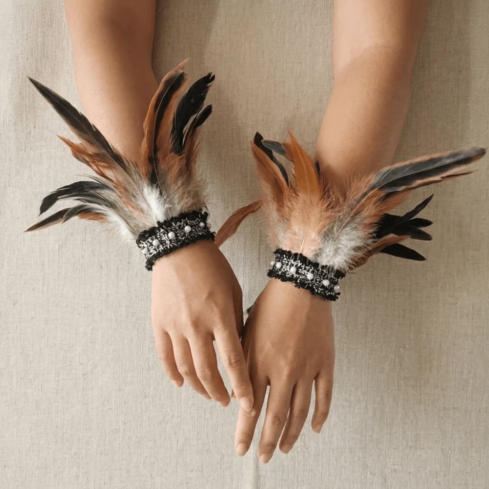 Elegant Lace Feather Wrist Cuffs Adjustable Lightweight Halloween Arm Cuff Fluffy Gloves Plume Bracelet Stage Performance