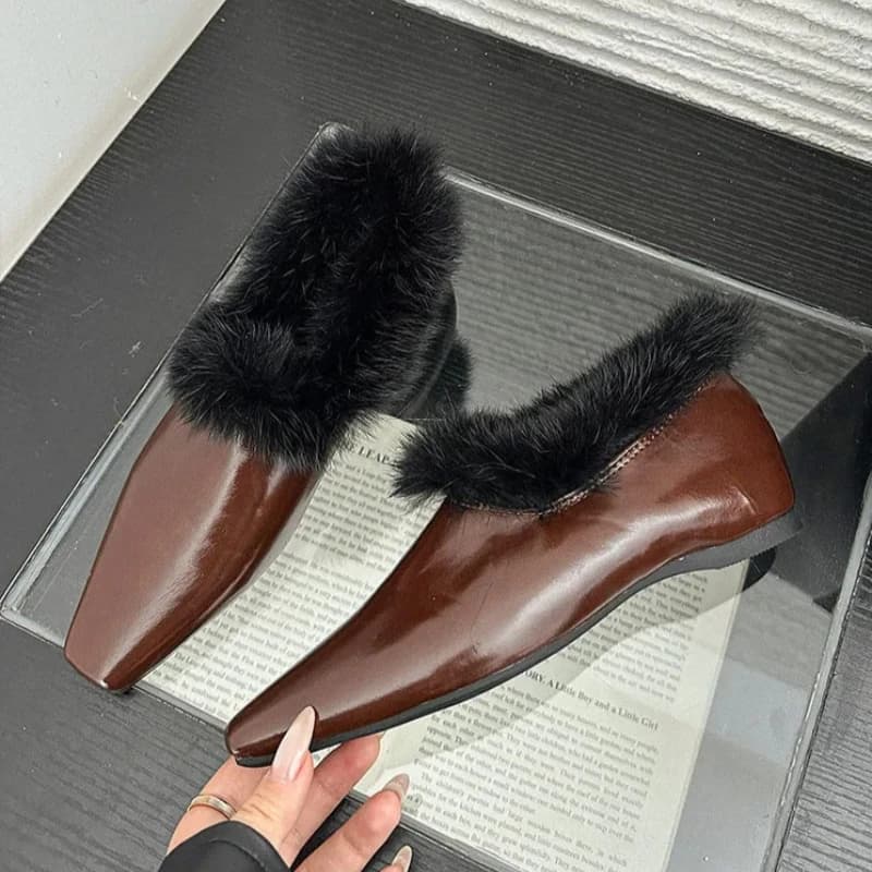 Mocassini invernali caldi firmati in peluche da donna moda punta quadrata in pelle verniciata altezza crescente scarpe casual mocassini antiscivolo comfort