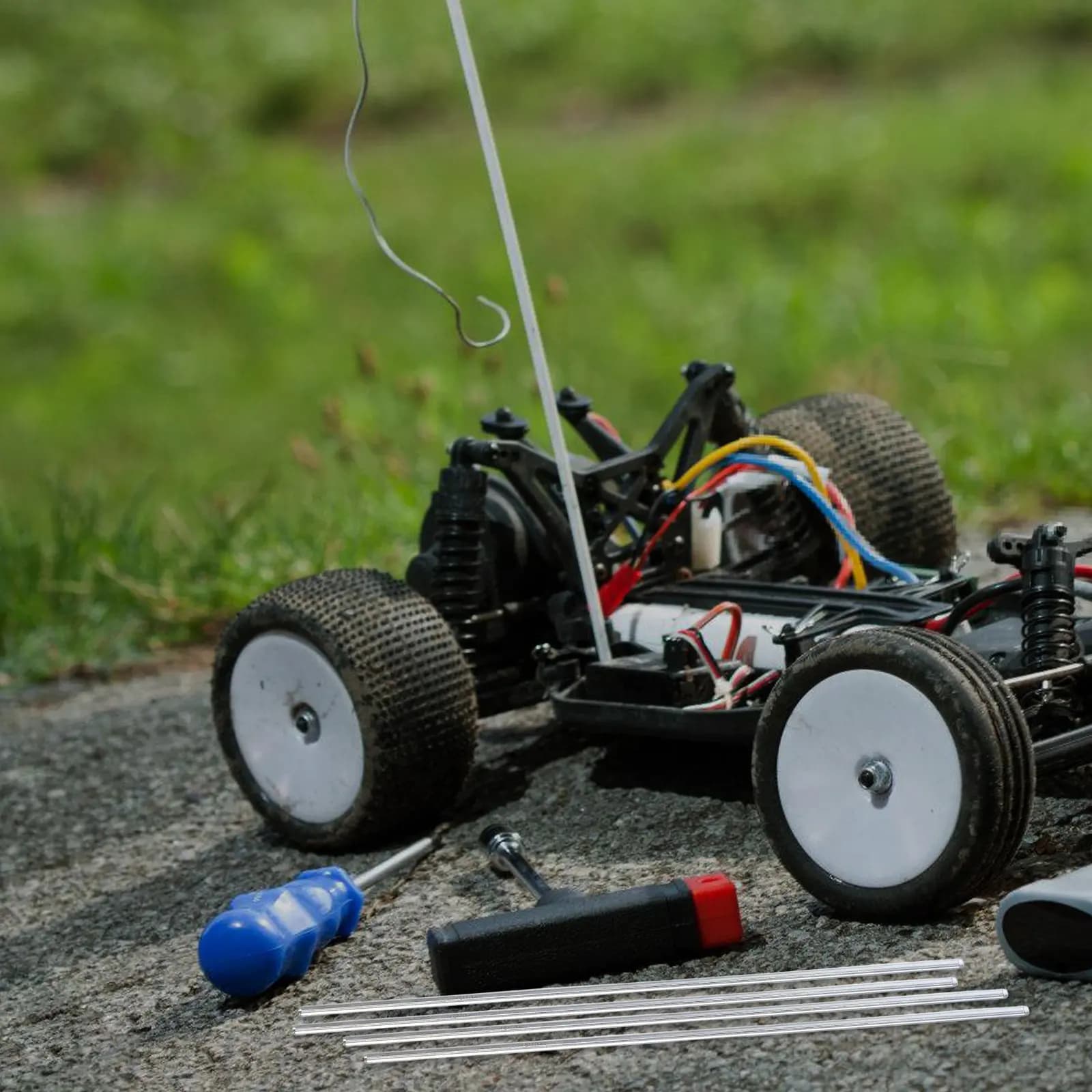 100 Pezzi Albero di Trasmissione RC per Auto, Barche ed Elicotteri Telecomandati Fai-da-Te, Trasmissione in Metallo di Precisione Robusta