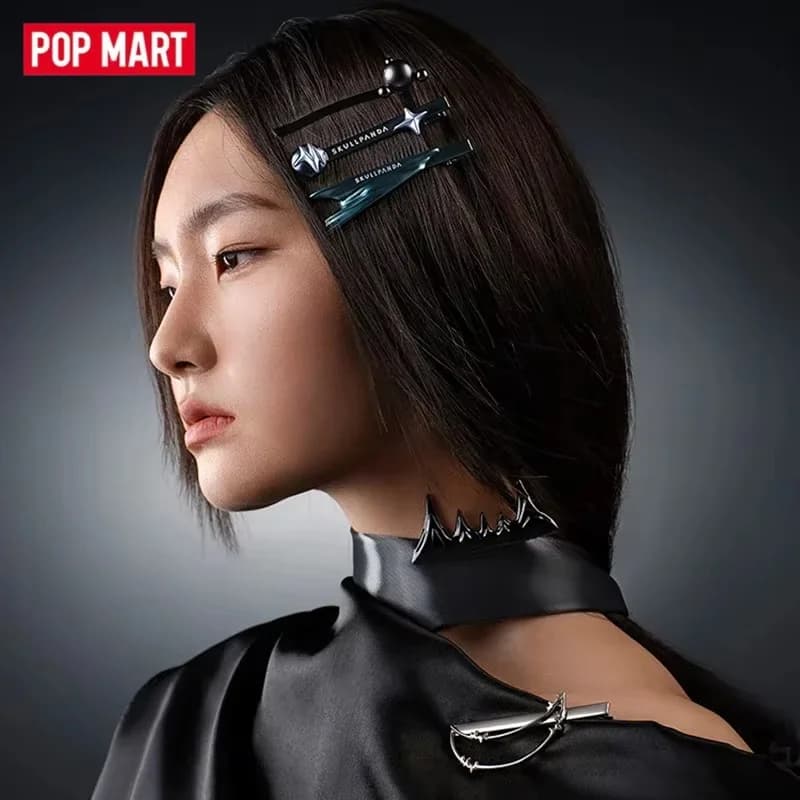 POP MART SKULLPANDA Serie Sonora, Set di Fermagli per Capelli Decorativi, Scatola Sorpresa, Giocattoli Originali, Borsa Misteriosa