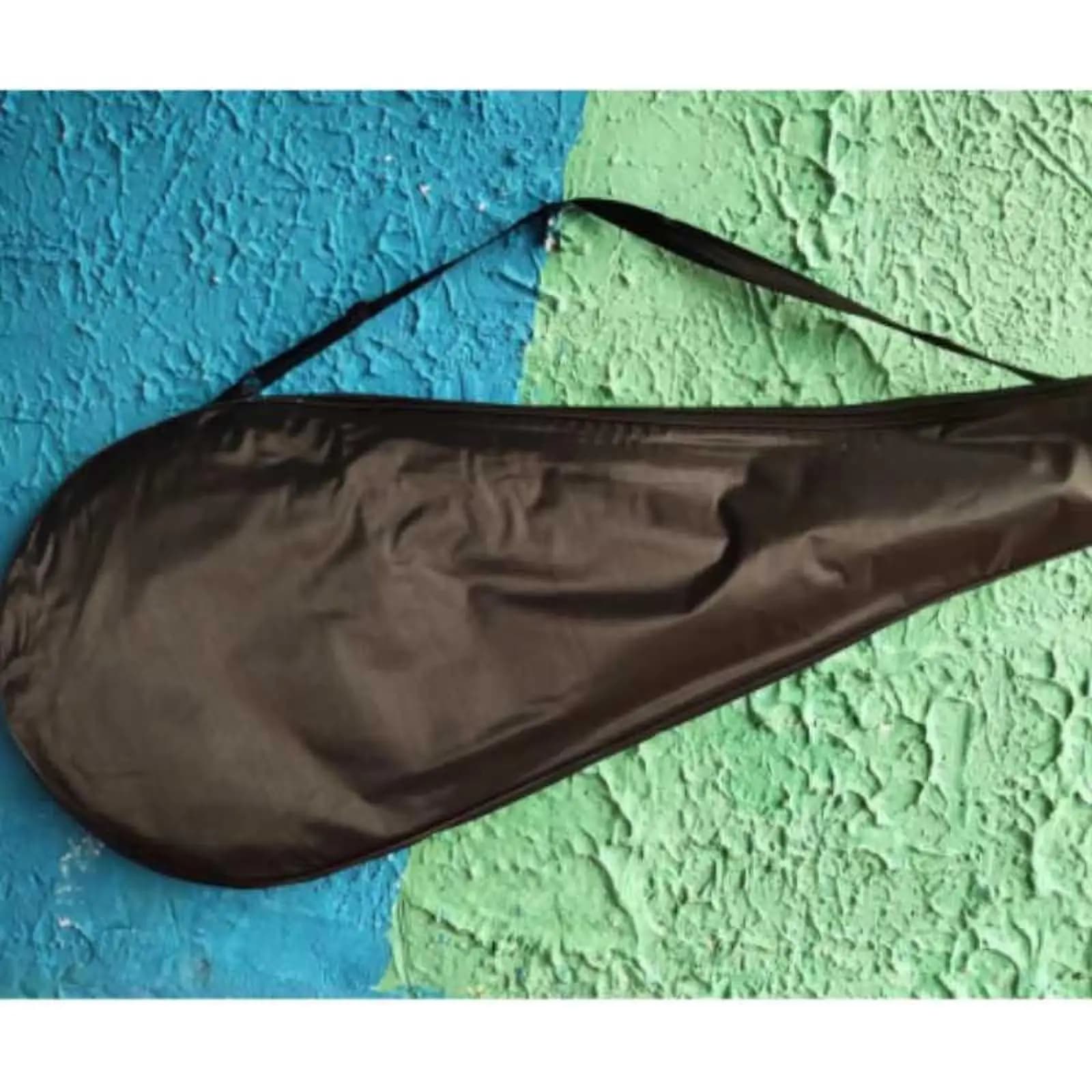 Waterproof and robust single tennis bag with shoulder strap, Peak rack for outdoor travel