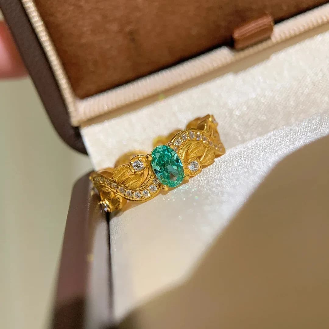 Anello spazzolato verde menta brillante per donna, anello aperto regolabile, nuova tendenza di gioielli versatile di lusso leggero di fascia alta di nicchia