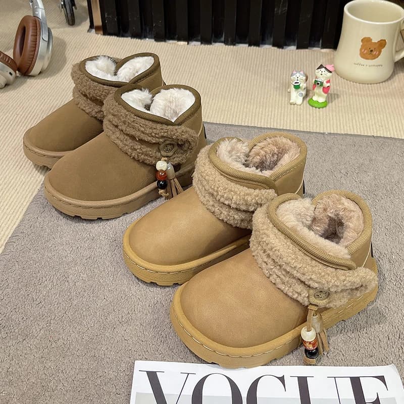 Stivali corti per bambini con pelliccia spessa e calda Stivali moda per bambini Punta tonda 2025 Inverno Nuovi stivaletti per ragazze dei ragazzi Versatili antiscivolo