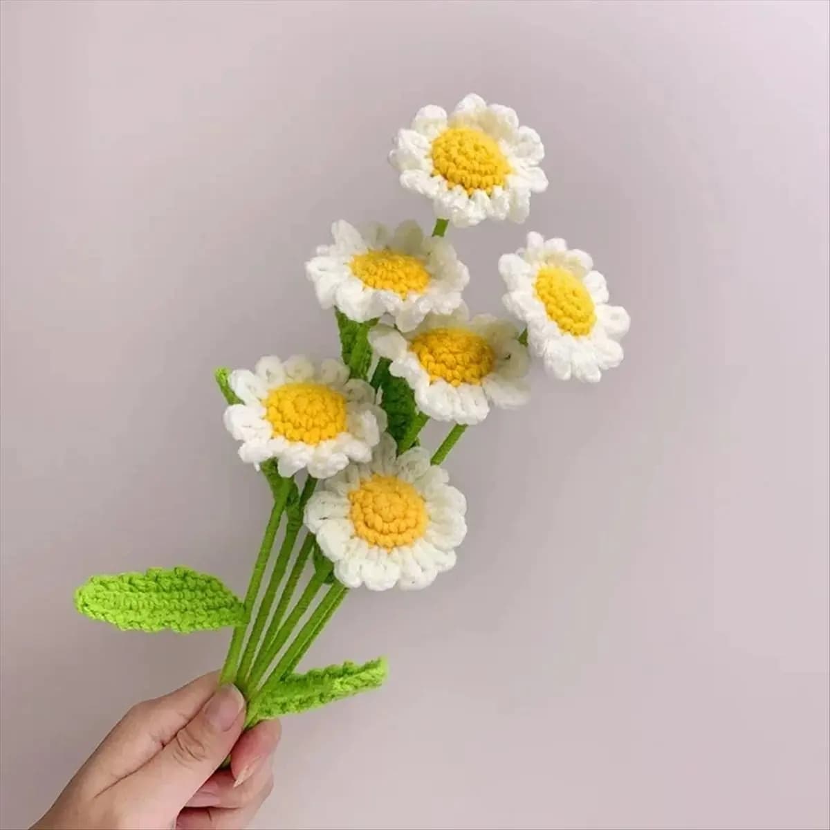 BHBL Set di 12 Fiori all'Uncinetto Fatti a Mano, Bouquet Lavorato a Maglia, Regalo di Compleanno, Decorazioni per Casa, Feste e Matrimoni
