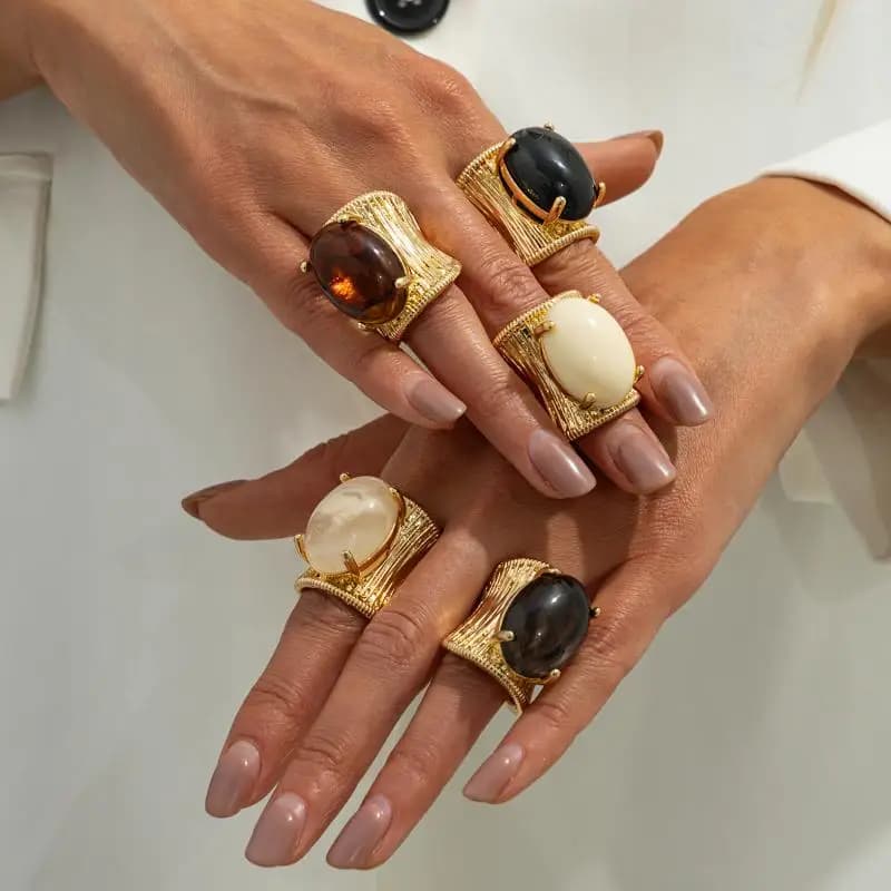 Anello Chunky in Resina Nera e Marrone Stile Vintage Punk Hip Hop Trendy per Regalo o Anniversario