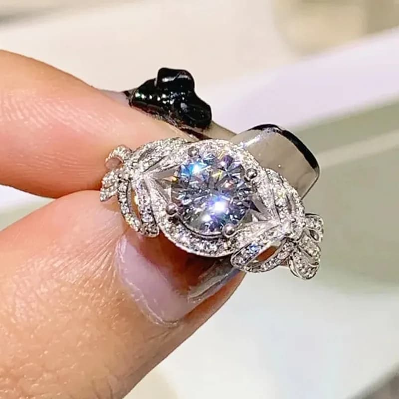 New Fatato Ring of European and American High Range 2026, Geometric Design with Female Flake, Elegant Jewelry, Soft and Lightweight Luxury