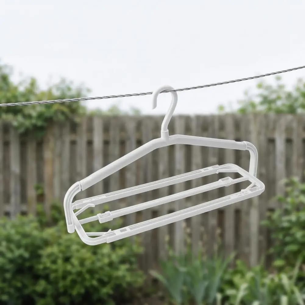 Appendiabiti Telescopico Pieghevole in Plastica Resistente, Antiscivolo con Supporto per Spalle Allargato, Salvaspazio