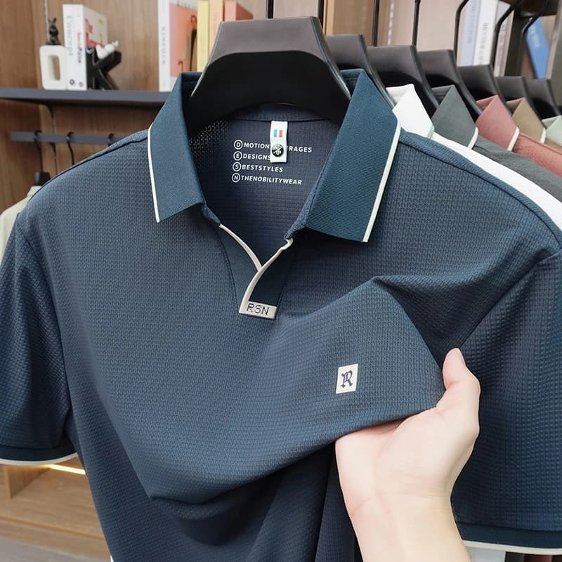 Polo da uomo estiva ricamata in jacquard, senza cuciture, con colletto a forbice e orlo con spacchetti, fresca, a maniche corte, anti-piega