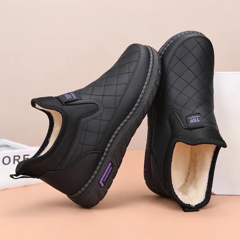 New women winter shoes, velvet, warm and comfortable short boots, fashionable and casual mom shoes, soft surface, soft sole, flat snow boots