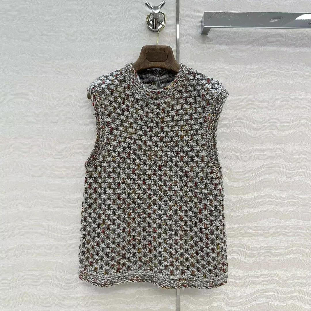 Maglione canotta lavorato a maglia in filato fantasia stile Old Money da donna O-collo senza maniche all'uncinetto con motivo scozzese grigio