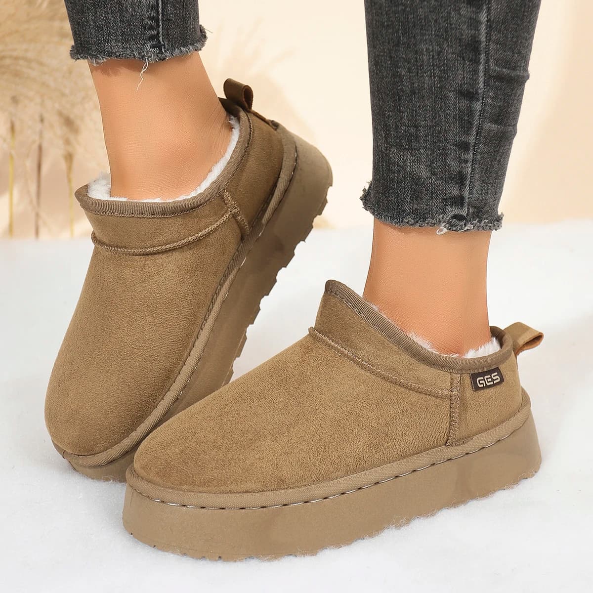 Winter Women Thermal Insulated Platform Snow Boots Faux Suede Non Slip Faux Fur Lined Casual Outdoor Daily Walking Shoes