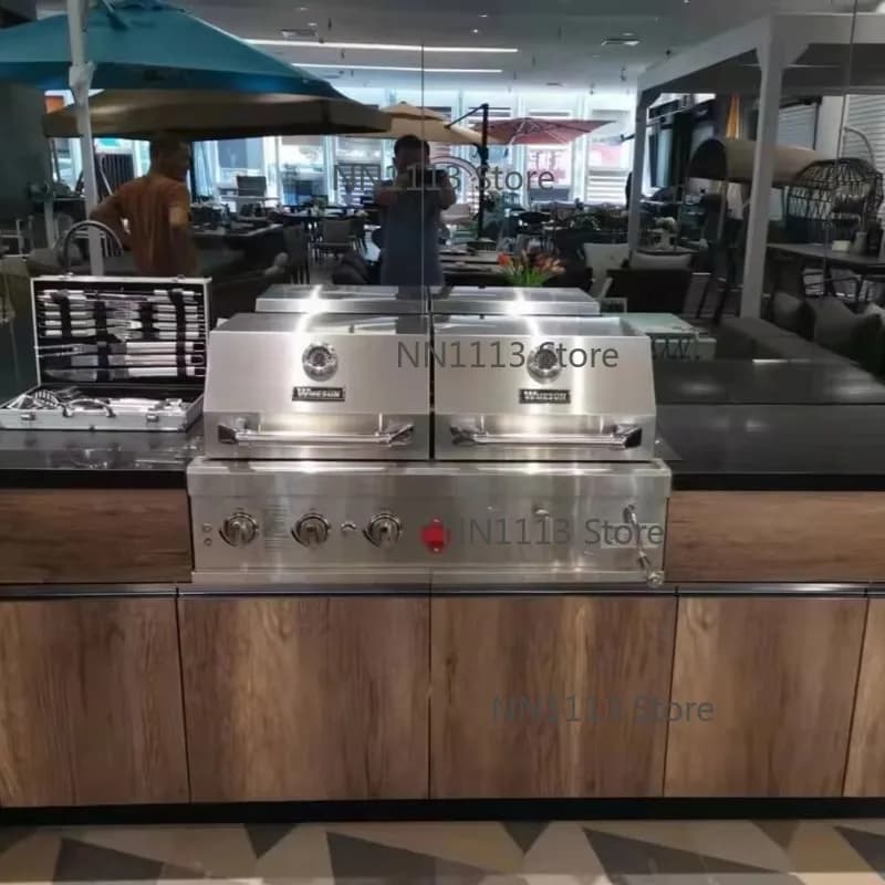 Griglia per barbecue moderna incorporata a 5 fuochi in acciaio inossidabile per cucina esterna, adatta al propano con termometro