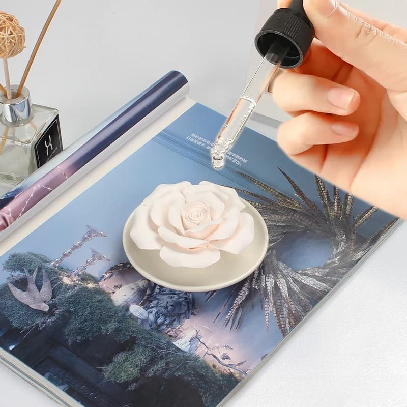Squisito diffusore di fiori in ceramica fatto a mano per aromaterapia e decorazione
