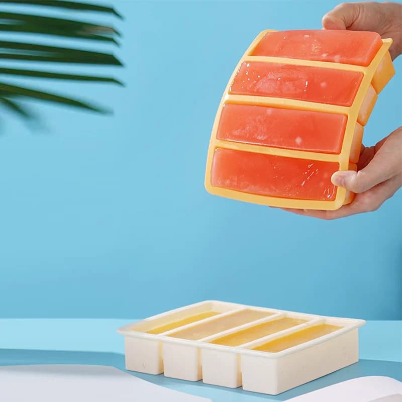 Stampo per cubetti di ghiaccio a 4 scomparti in silicone riutilizzabile, vassoio rettangolare per congelamento con coperchio, contenitore da cucina resistente, utensile da cucina