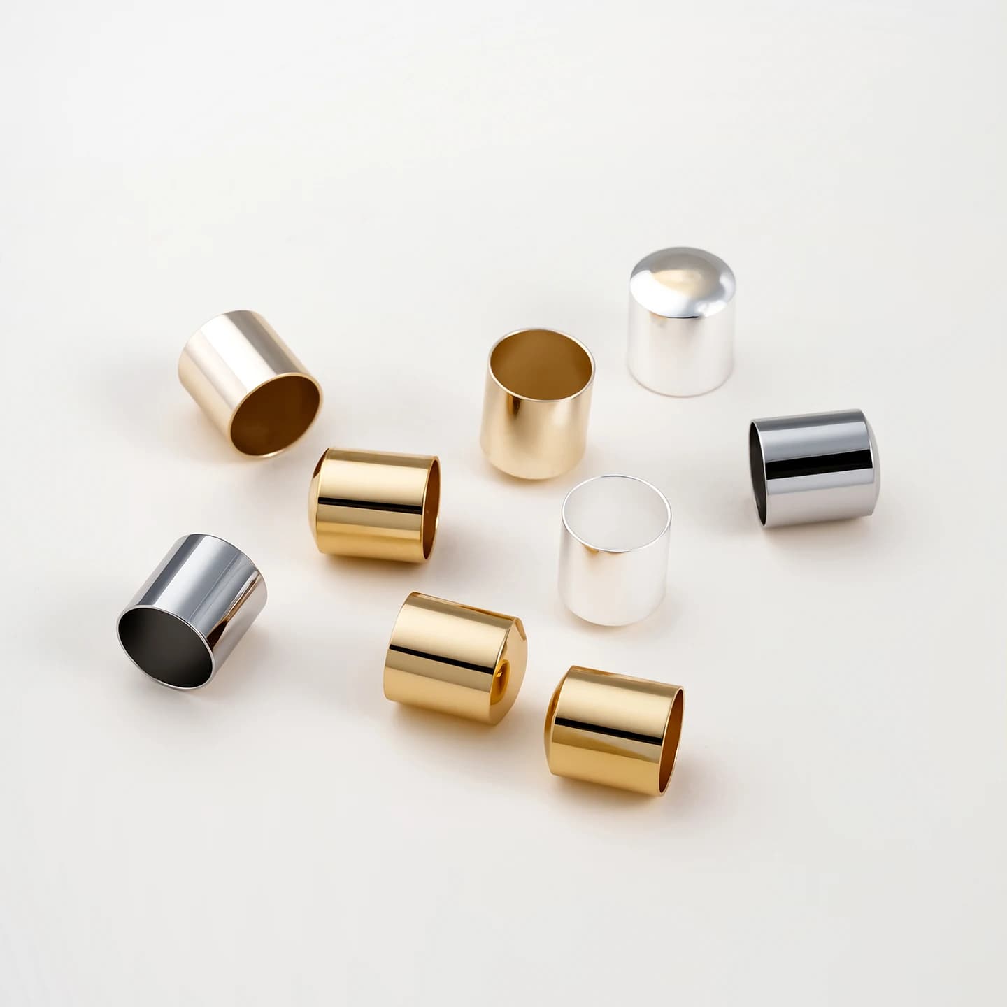 5 Pezzi Terminali a Nappa Placcati Oro 14/18K, Cordoncini in Pelle, Perline a Crimpare, Chiusure per Braccialetti, Componenti per Creazione Gioielli Fai da Te