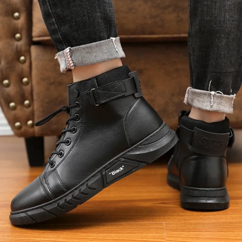 2025 Primavera di grandi dimensioni 39-48 Stivali casual alla moda per uomo Scarpe da ginnastica alla moda da uomo britanniche Stivali casual da uomo alti Stivali da cowboy