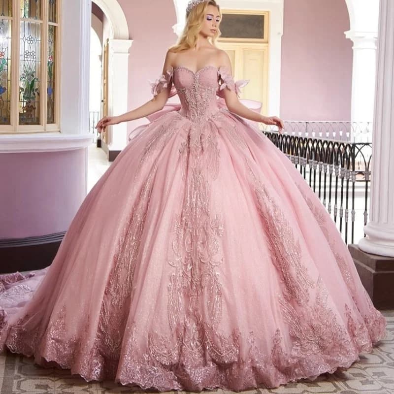 Abito Quinceanera rosa lucido personalizzato con spalle scoperte Tull applique perline di cristallo stringa coda lunga fiocco abiti da 15 Quinceanera