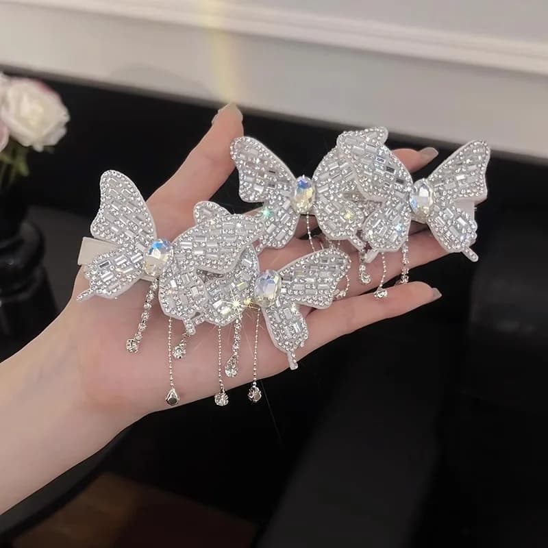 Fermaglio per capelli a farfalla elegante e lussuoso, con diamanti brillanti e nappe, stile fatato, clip per capelli con bordo decorativo.