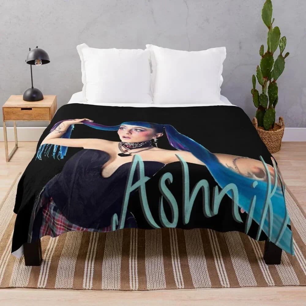 Coperta Ashnikko Demidevil, coperte decorative alla moda