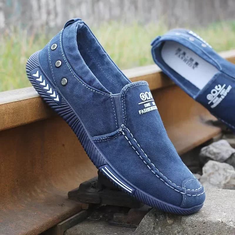 Scarpe di tela da uomo in denim Slip on Sneakers da uomo per l'estate Nuovo mocassino da guida all'aperto Mocassini vintage alla moda Scarpe da uomo