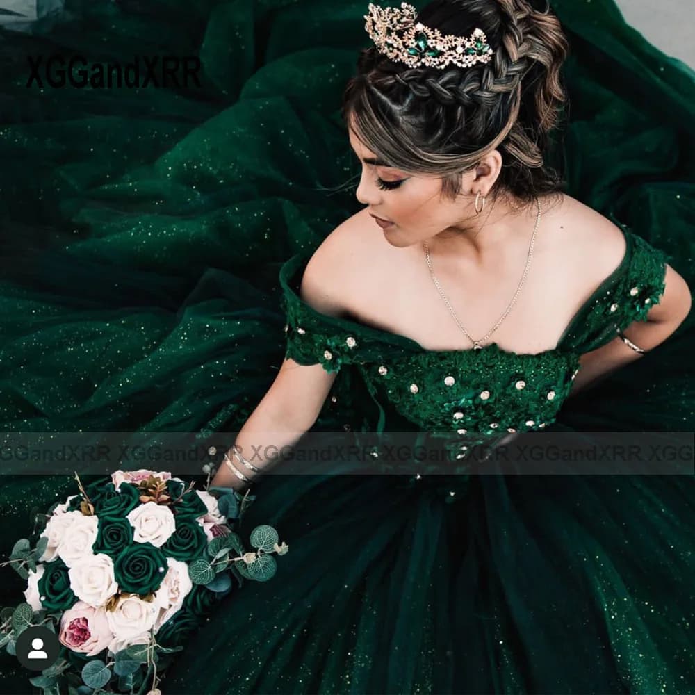 Abiti Quinceanera verde smeraldo personalizzati 2026 Abito da ballo in tulle di cristallo con perline lucide Dolce 16 Abito con paillettes Abiti da 15 Anos