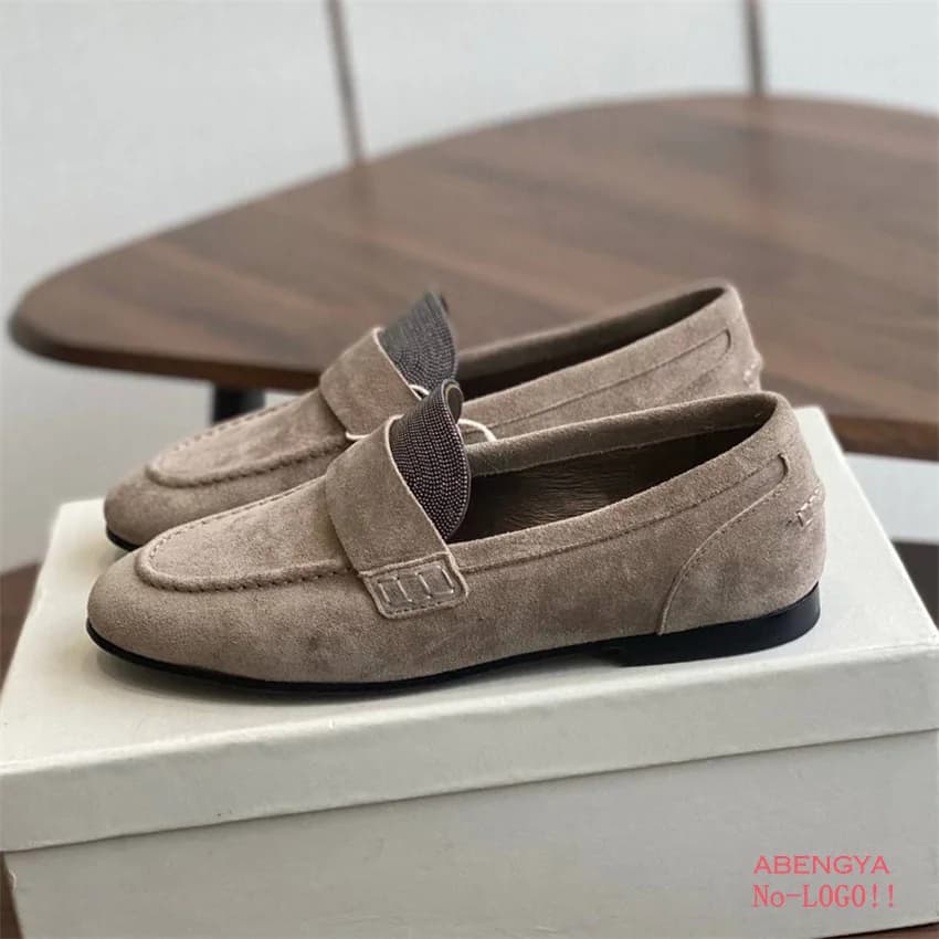 2025 Mocassini piatti kaki in pelle scamosciata per bambini Scarpe da donna Slip On Scarpe da passeggio formali Scarpe da festa firmate per le donne