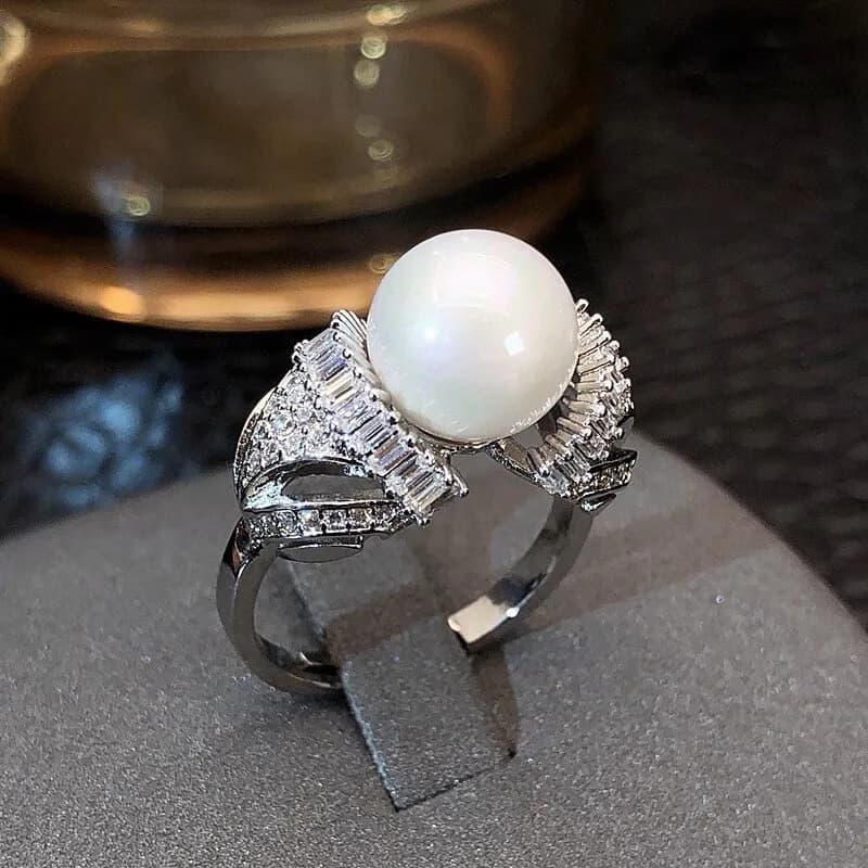 2026 New Baroque Style Hand Jewelry, Light Luxury, Large Imitation Pearl, Luxurious Zircon Set, Women's Proposal Jewelry