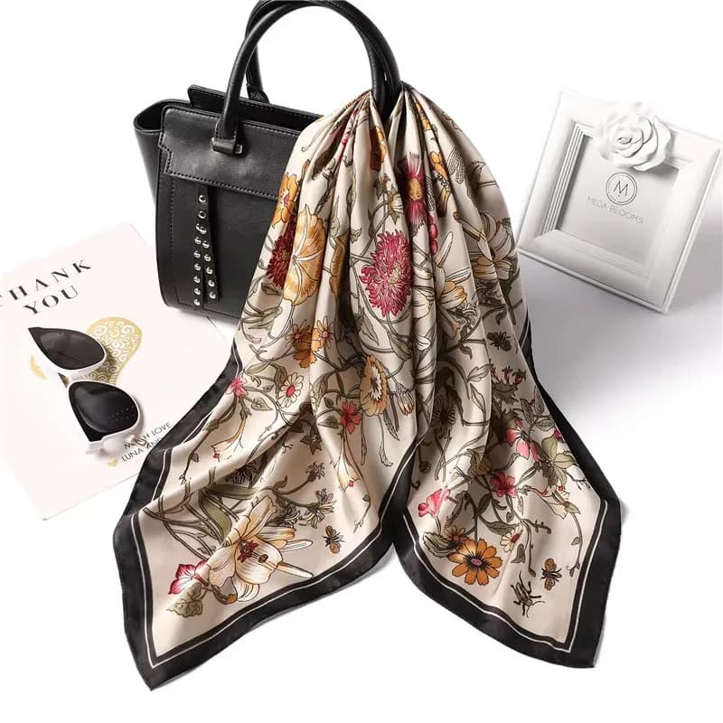 Sciarpa di seta alla moda Sciarpa quadrata stampata floreale Scialle avvolgente Primavera Estate Fazzoletto da collo Fascia per capelli Lady Decor Foulard