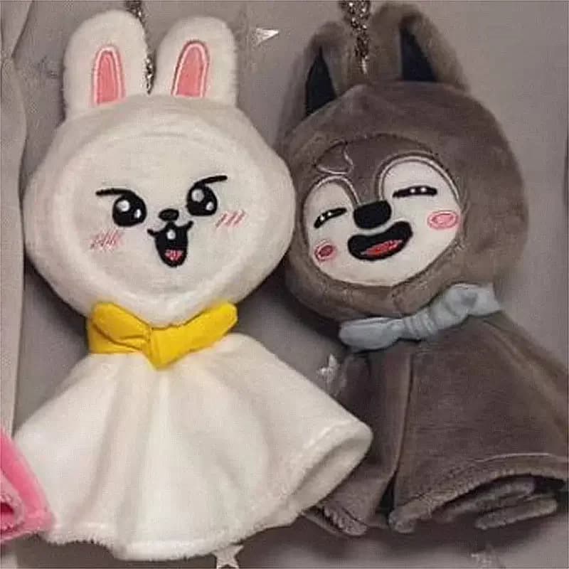 SKZOO Portachiavi Peluche Kpop Puttet Astuccio in peluche Giocattolo Seoul FM Settimana Mantello Bambola Scuola di magia Fan per bambini Regalo di compleanno