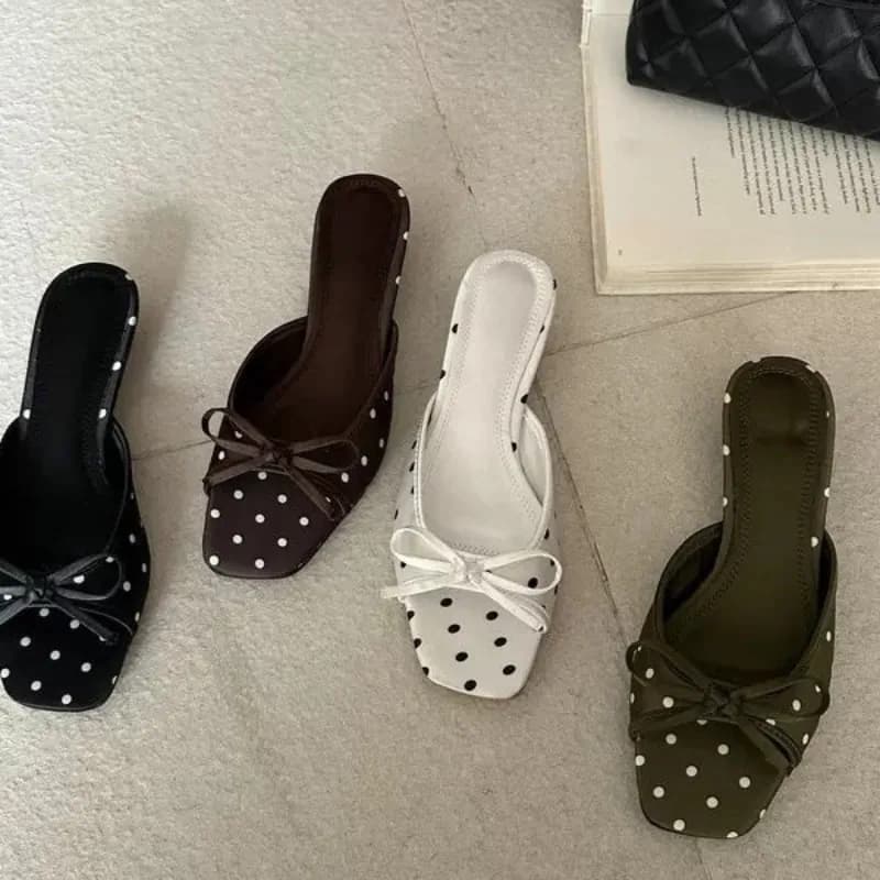 Sandali da donna estivi 2026 con fiocco a farfalla, alla moda, a pois, in seta, con punta aperta, eleganti, con tacco basso, per esterni