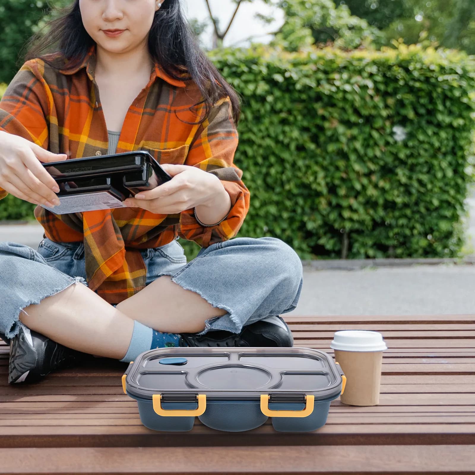 Portable Household Bento Box Leak-Proof High-Class Material Food Container Suitable for Students Office Workers Multi-Function