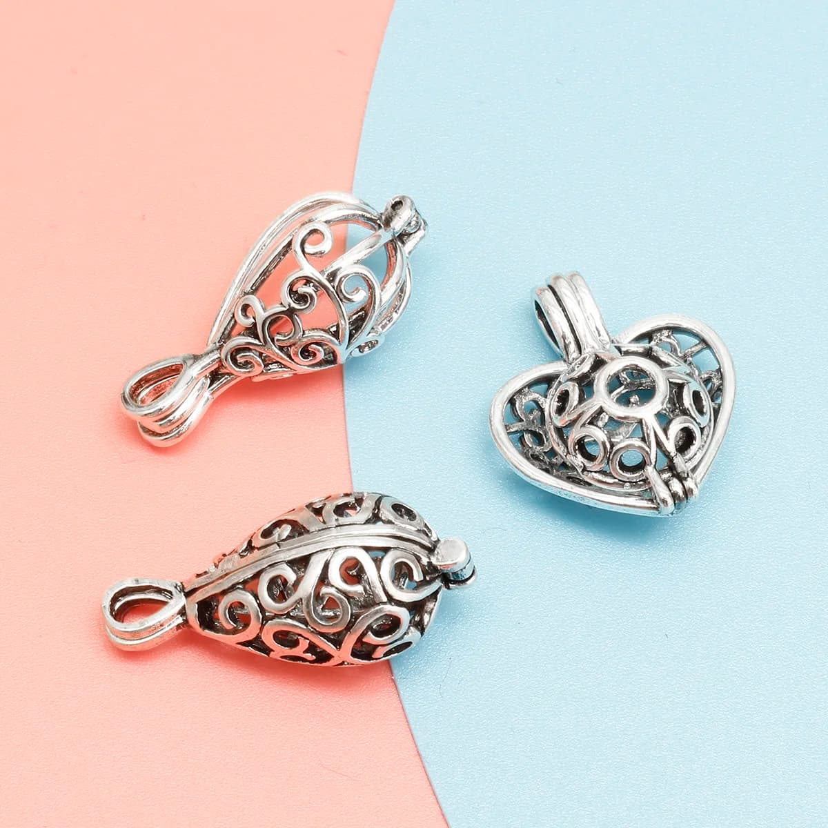 10 pz a forma di Cuore Gabbia di Perle Medaglione Pendenti Aromaterapia Goccia D'acqua Olio Essenziale Diffusore Collana Medaglione Per Gioielli FAI DA TE