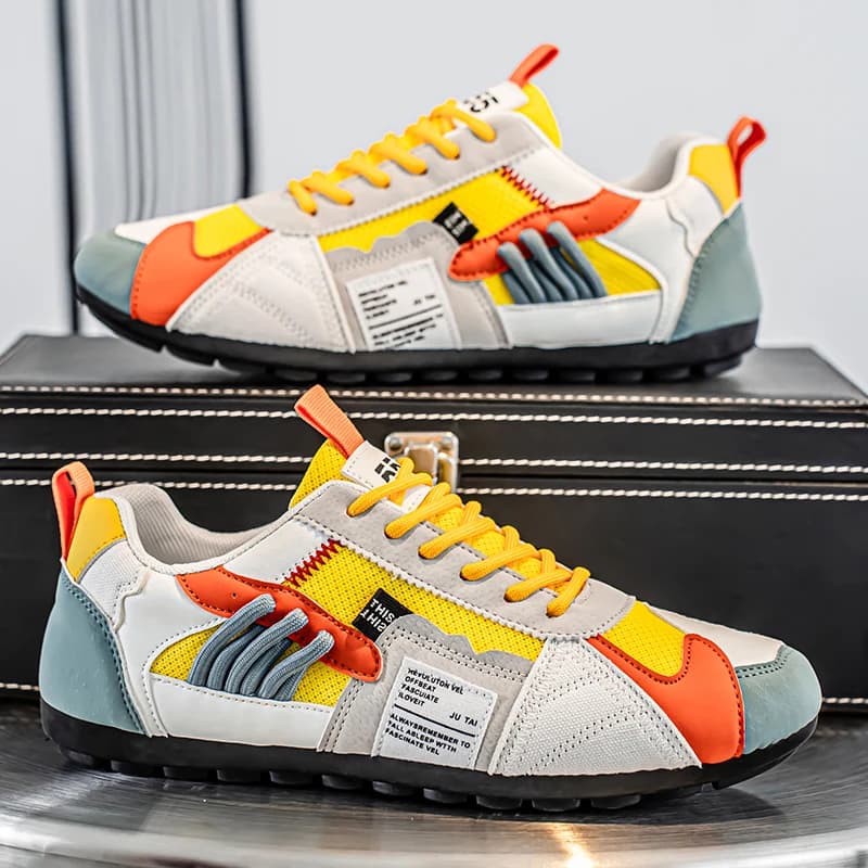 Nuove scarpe di tela di grandi dimensioni Scarpe da ginnastica da uomo escursionismo montagna Moda mocassini da arrampicata mesh Punk scarpe sportive casual scarpe da uomo