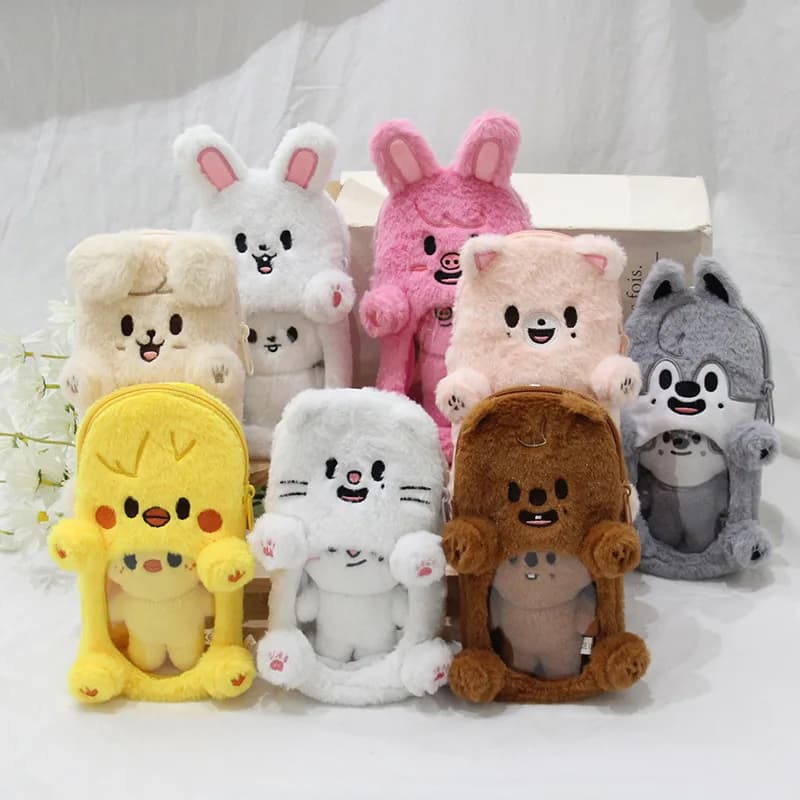 SKZOO Portachiavi Peluche Kpop Astuccio per bambole Borsa per bambole Peluche Seoul FM Settimana Mantello Bambola Scuola di magia Fan per bambini Regalo di compleanno