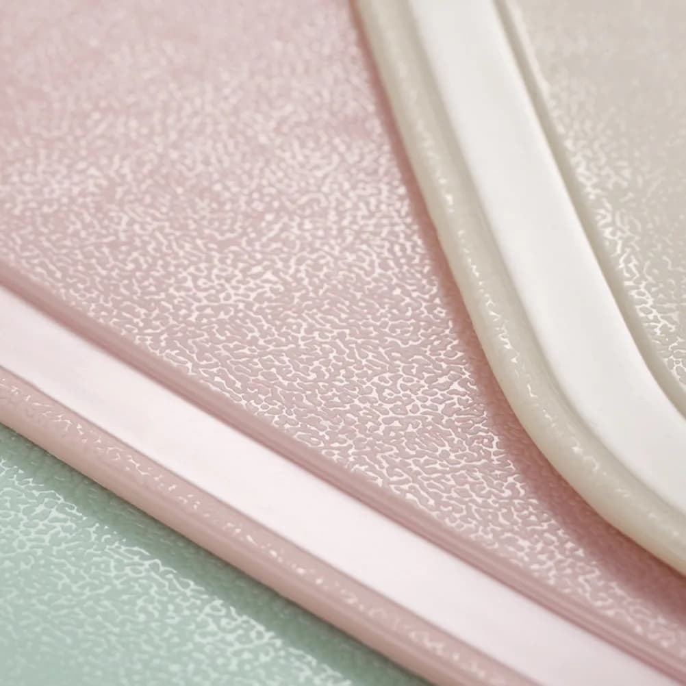 Pink Plastic Anti-slip Cutting Mat with Hole for Hanging, PP Material Safe, for Fruit, Meat, Vegetables and Fish